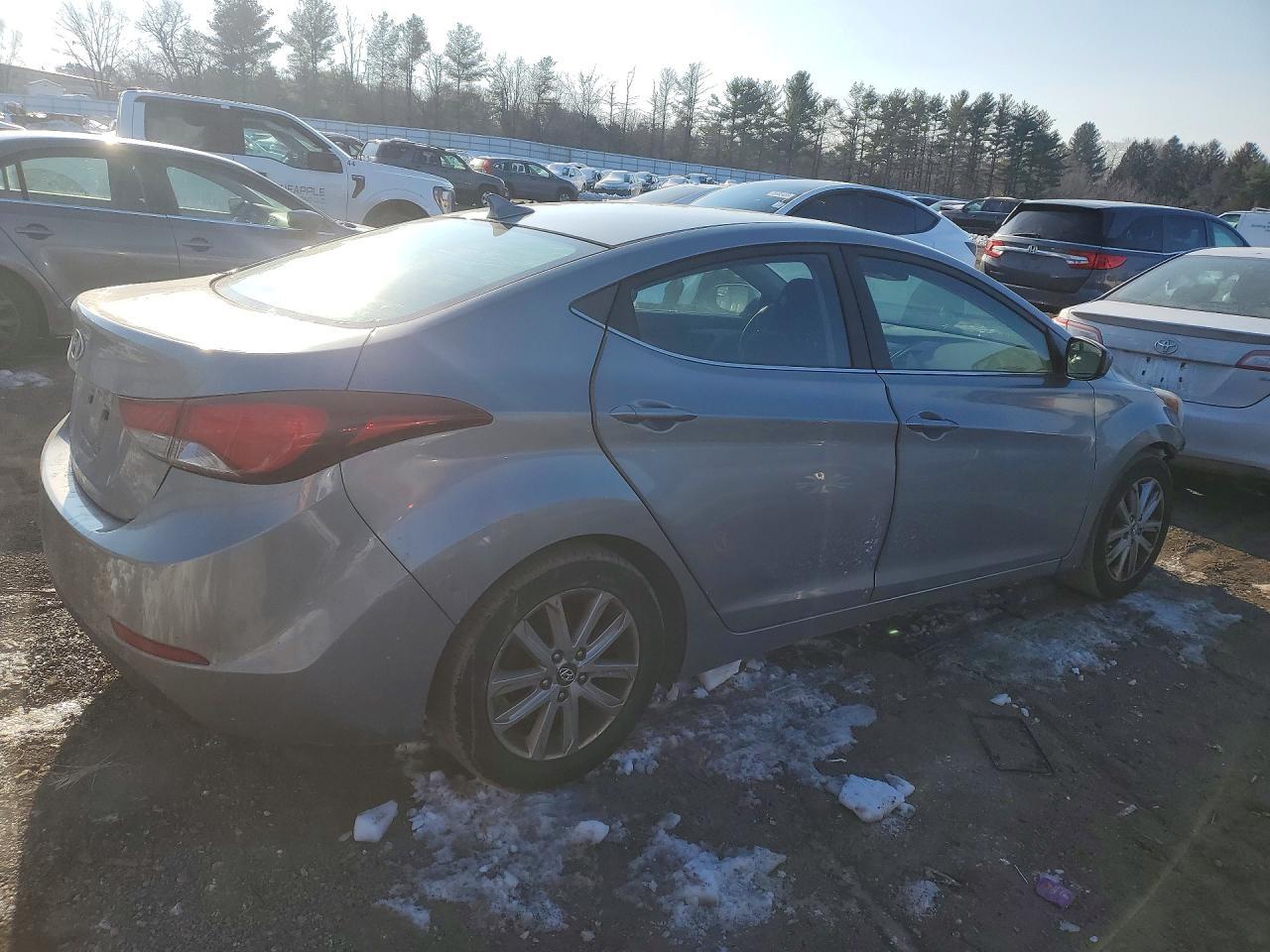 2015 Hyundai Elantra Se - Фото 3