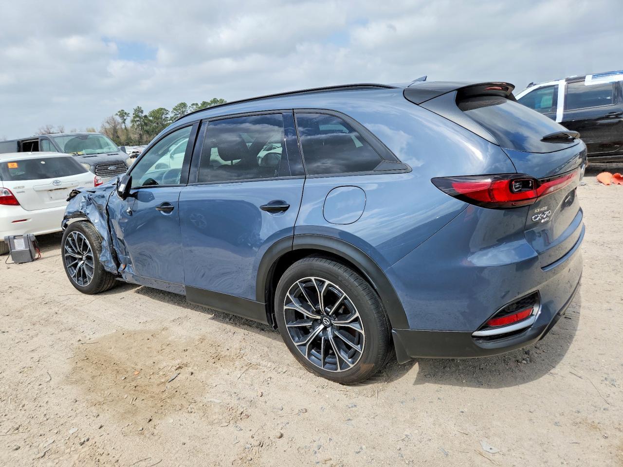 2025 Mazda Cx-70 Premium Plus - Image 2