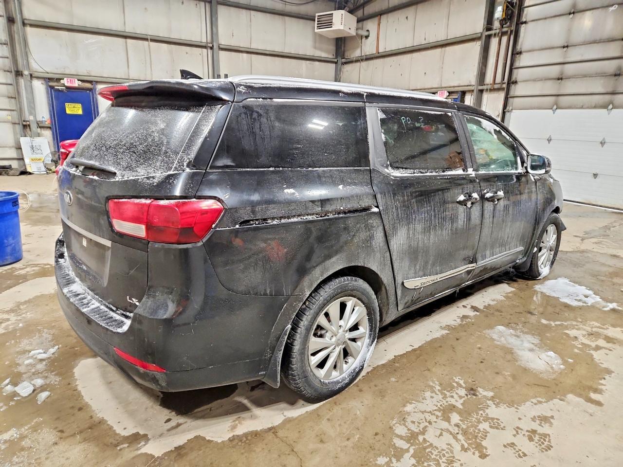 2018 Kia Sedona Lx - Фото 3