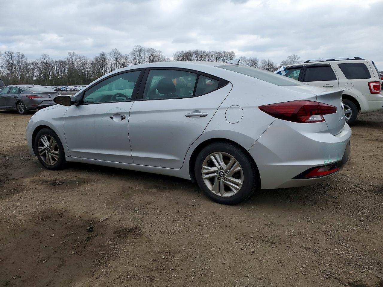 2020 Hyundai Elantra Sel - Фото 2