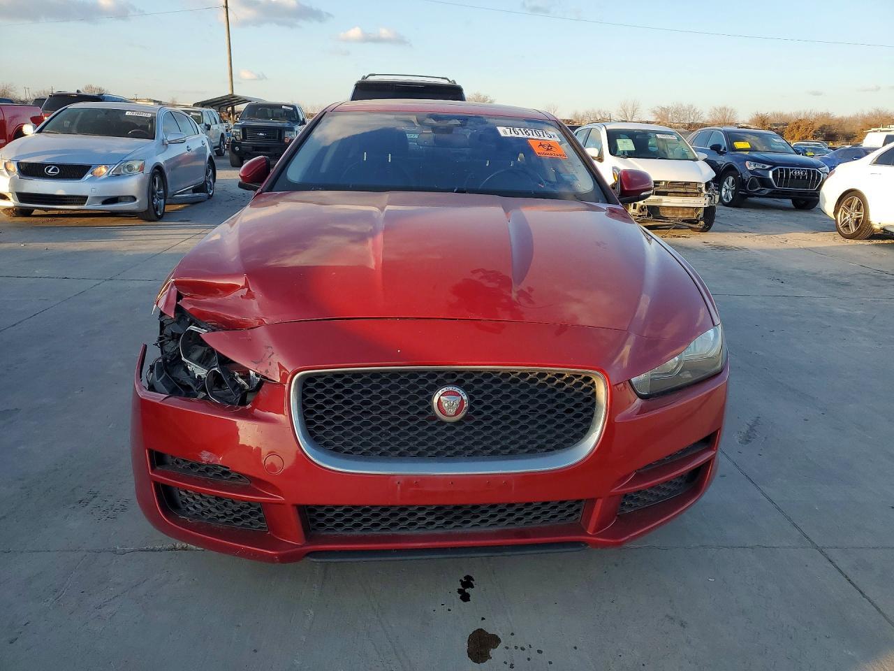 2018 Jaguar Xe Awd Premium Awd 4C 4D Sedan 25T - Image 5