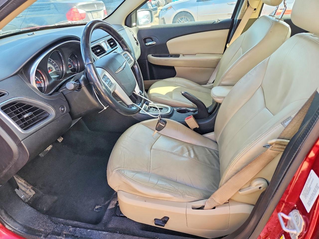 2013 Chrysler 200 Limited - Фото 7