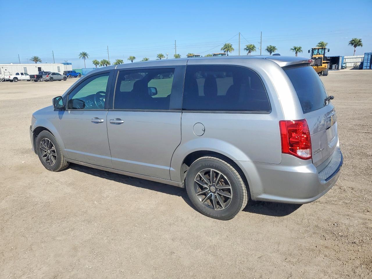 2018 Dodge Grand Caravan Se - Фото 2