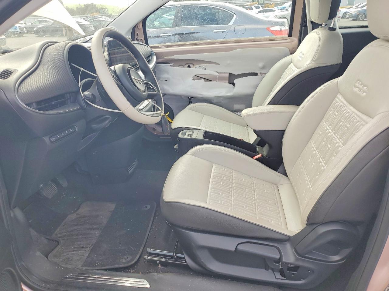 2024 Fiat 500 E La P - Фото 7