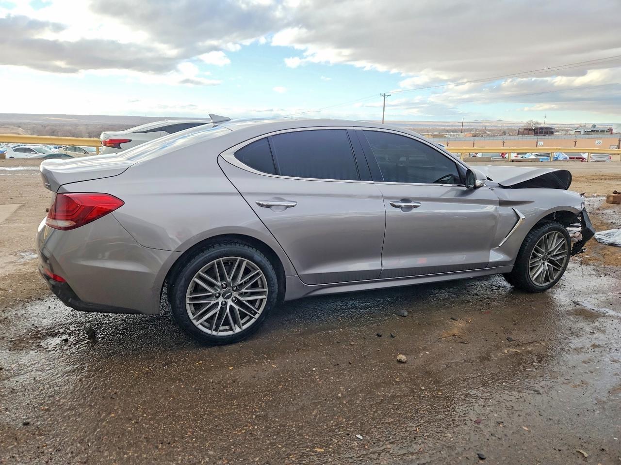 2021 Genesis G70 2.0T - Image 3