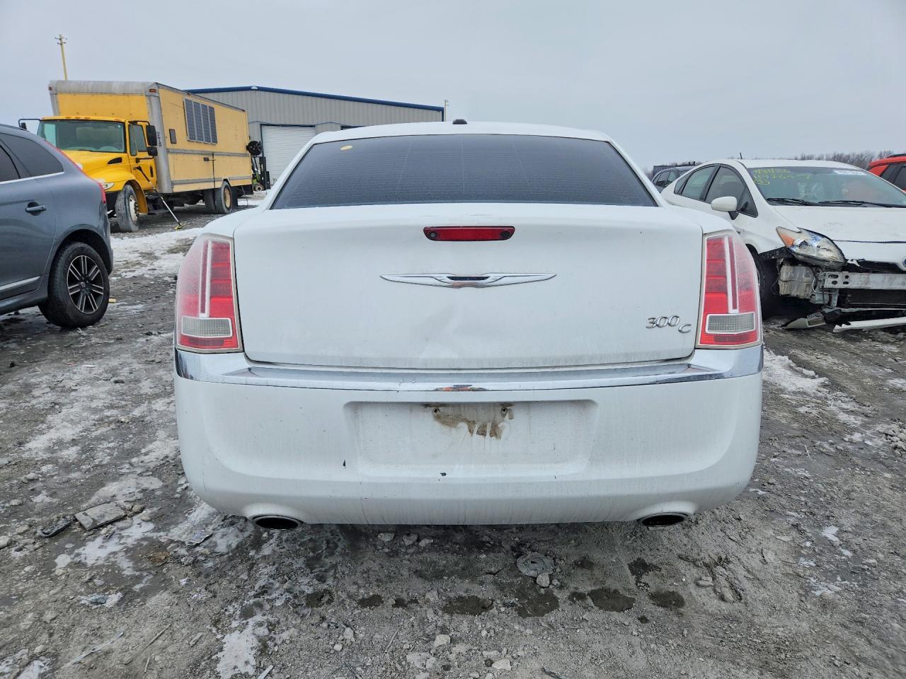 2014 Chrysler 300C - Image 6
