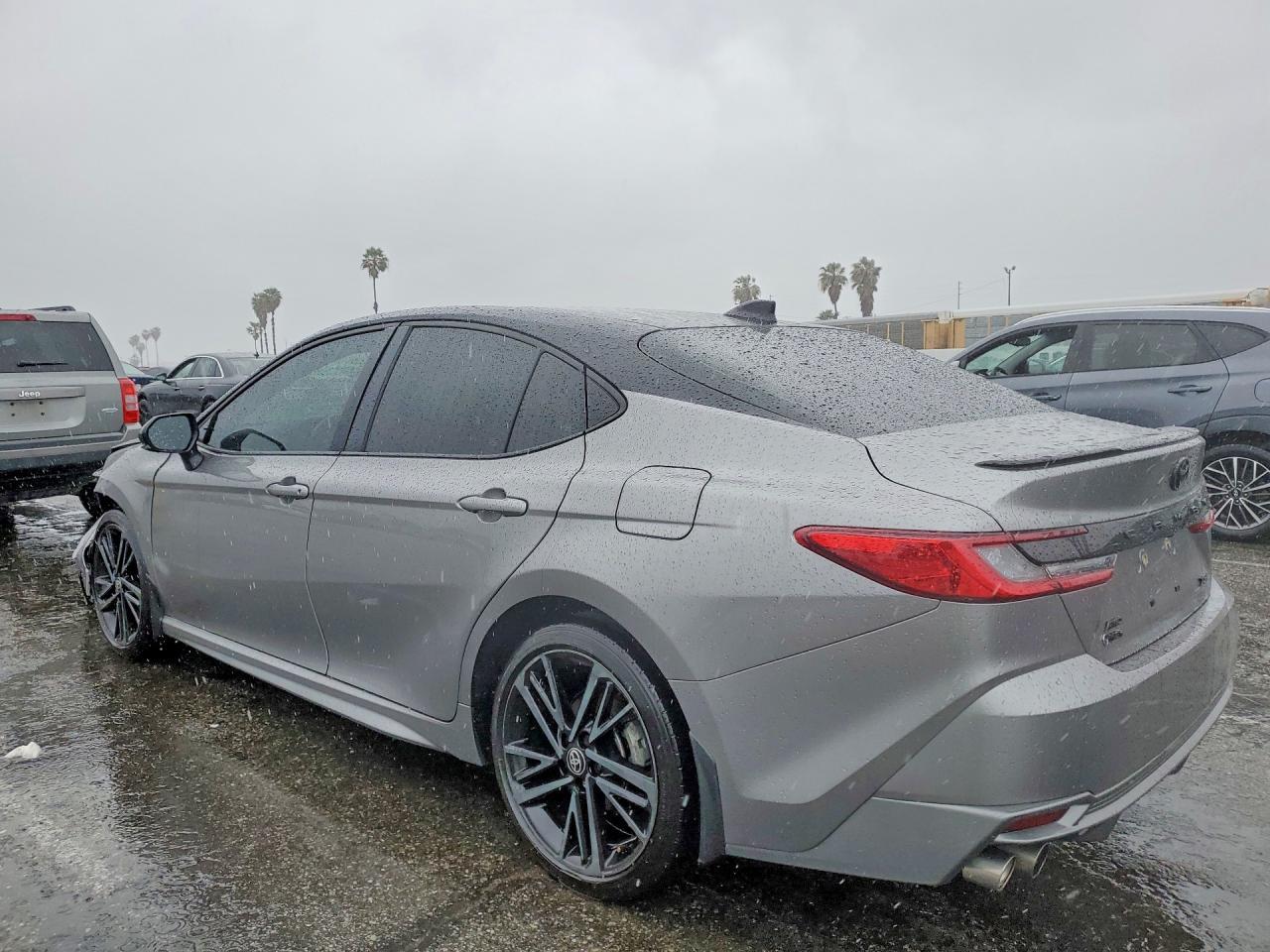 2025 Toyota Camry Xse - Фото 2
