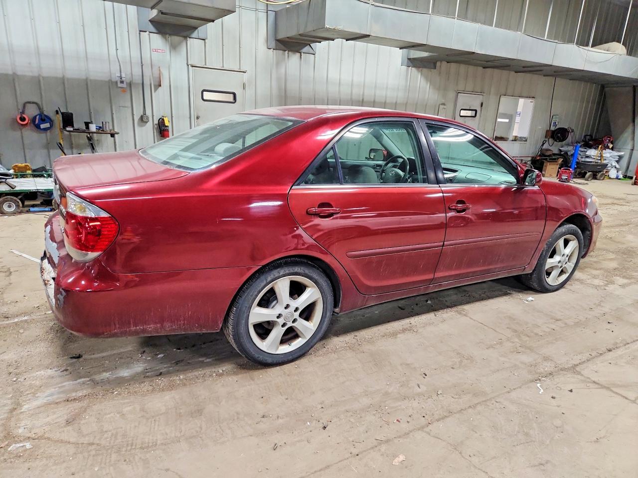 2005 Toyota Camry Le V6 - Фото 3