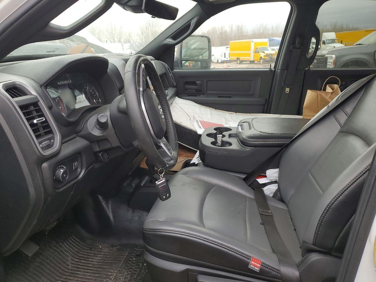 2024 Ram 3500 Tradesman - Фото 7