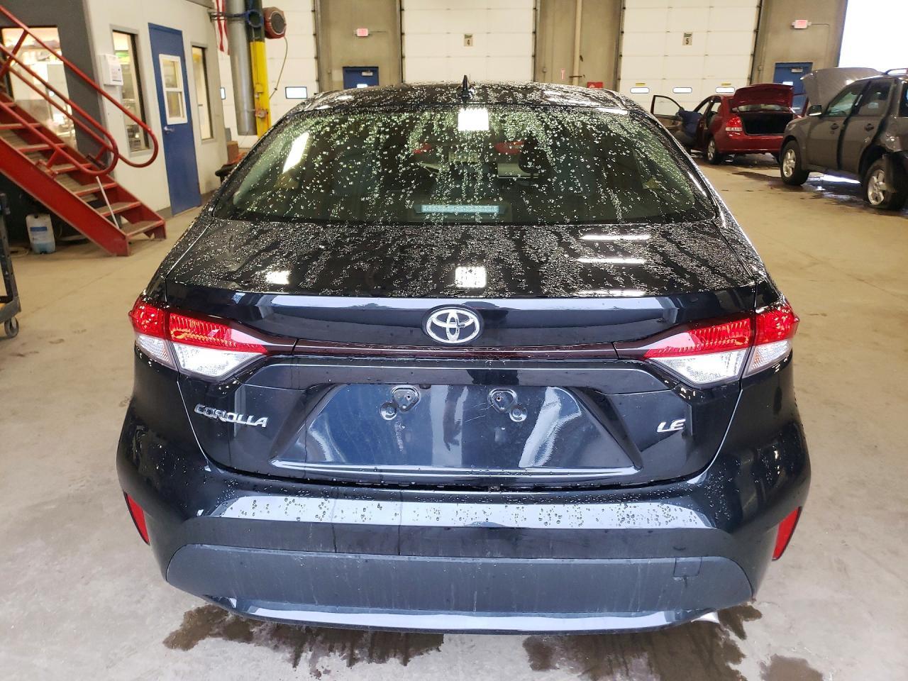 2022 Toyota Corolla Le - Image 6