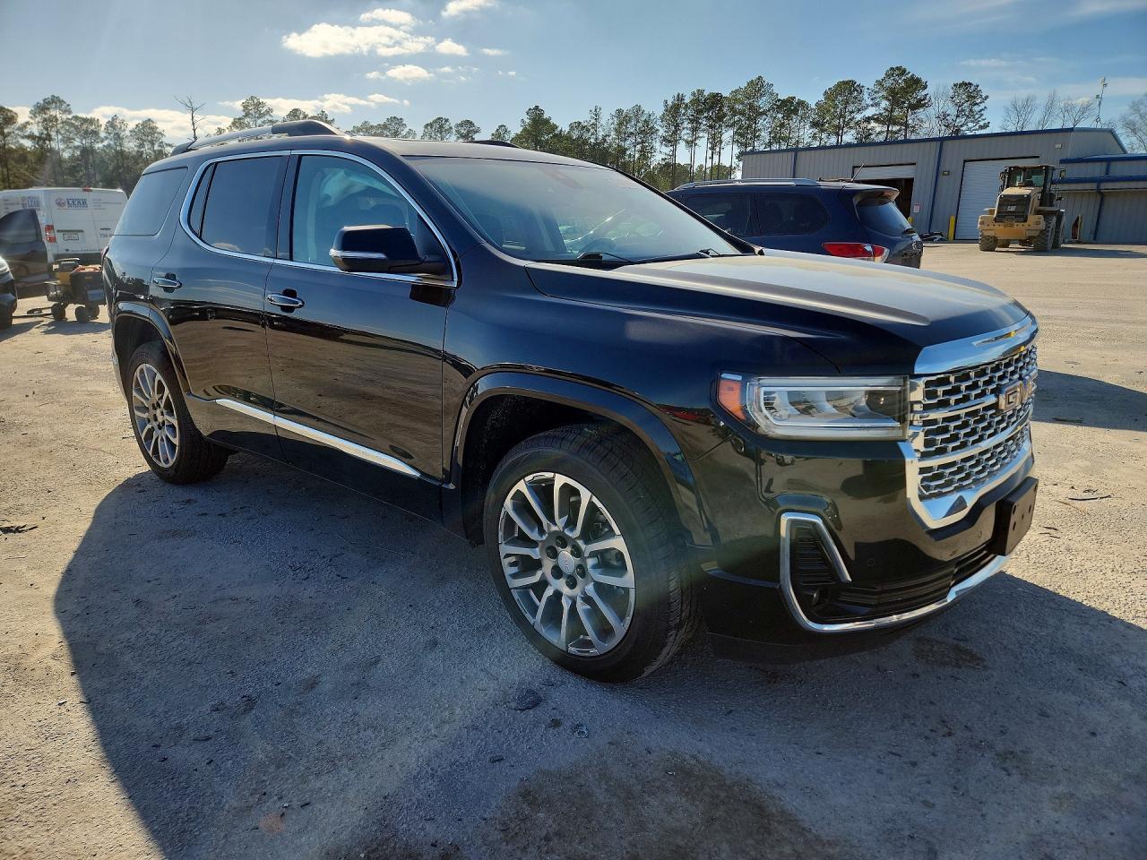 2022 GMC Acadia Denali - Image 4