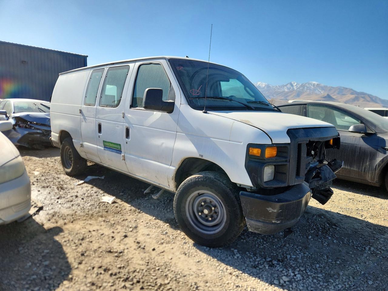 2010 Ford Econoline E250 Van - Фото 4