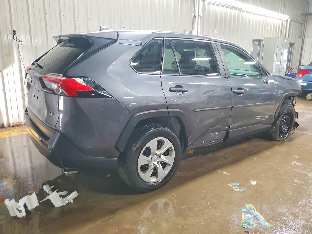 2022 Toyota Rav4 Le - Фото 3