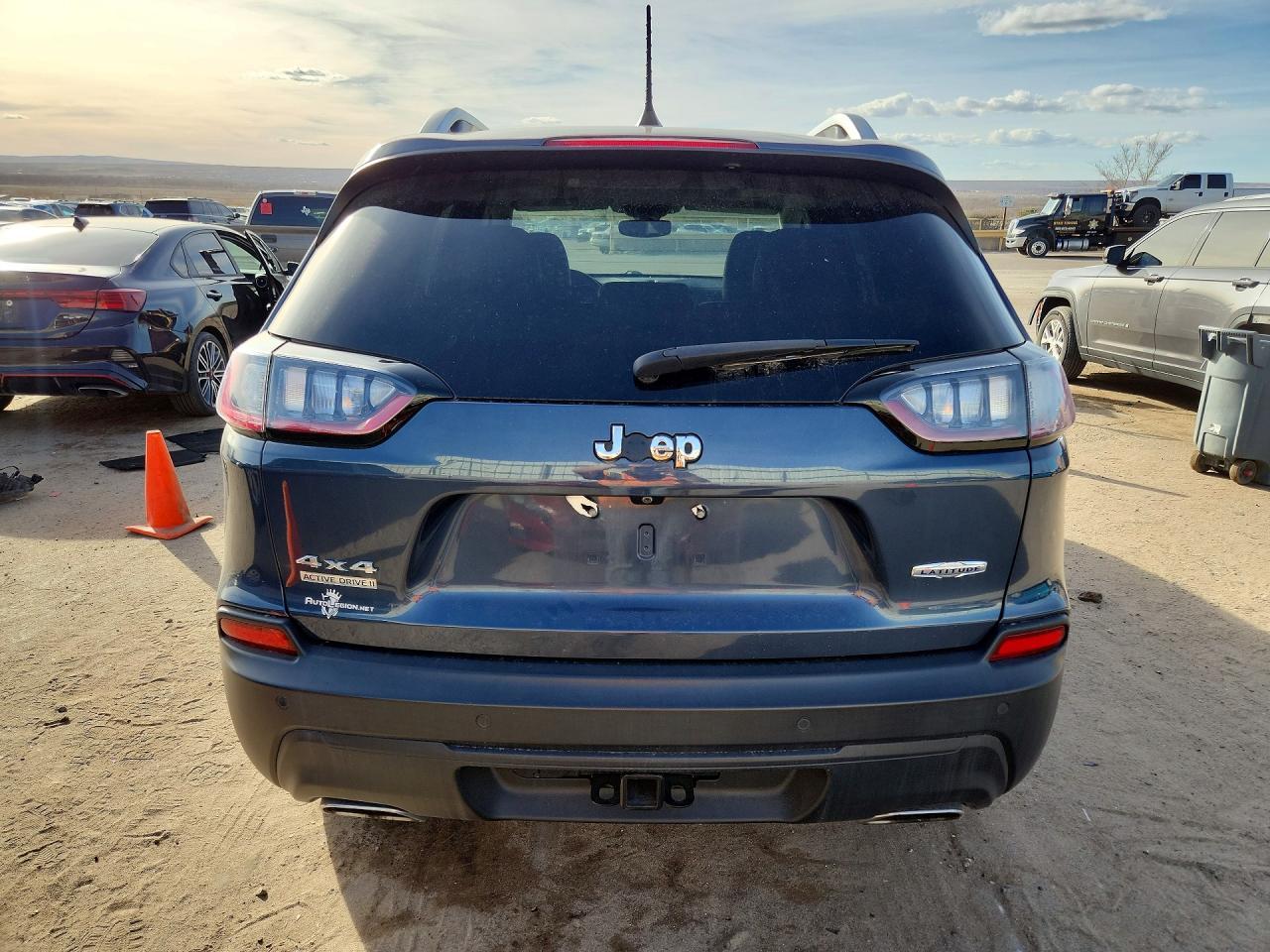 2019 Jeep Cherokee Latitude Plus - Image 6