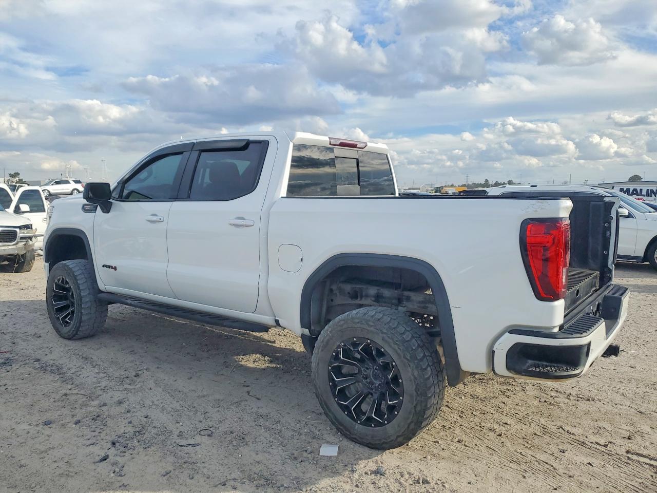 2022 GMC Sierra Limited K1500 At4 - Image 2