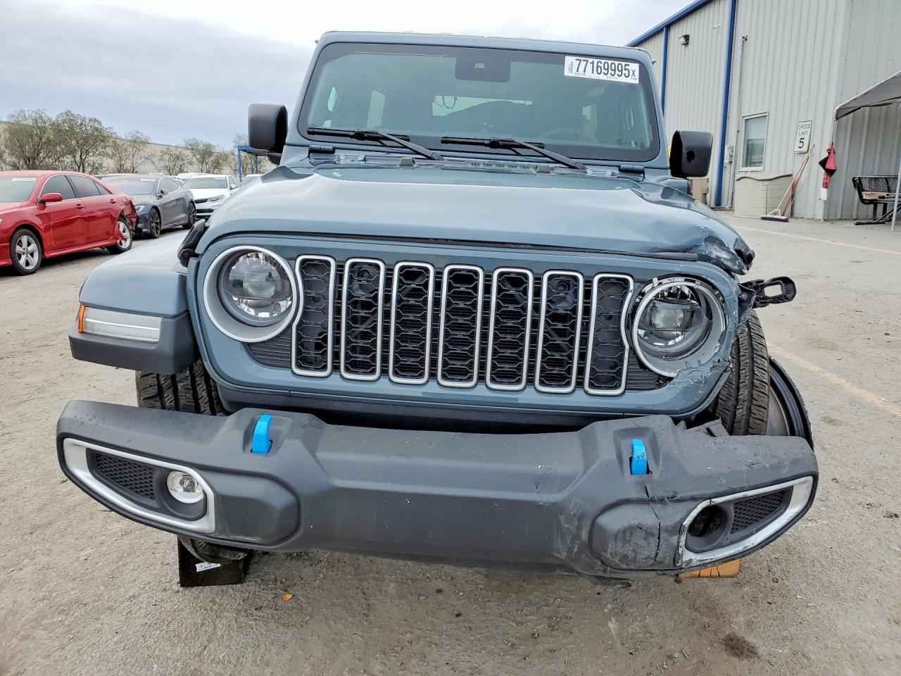 2024 Jeep Wrangler Sahara 4Xe - Image 5
