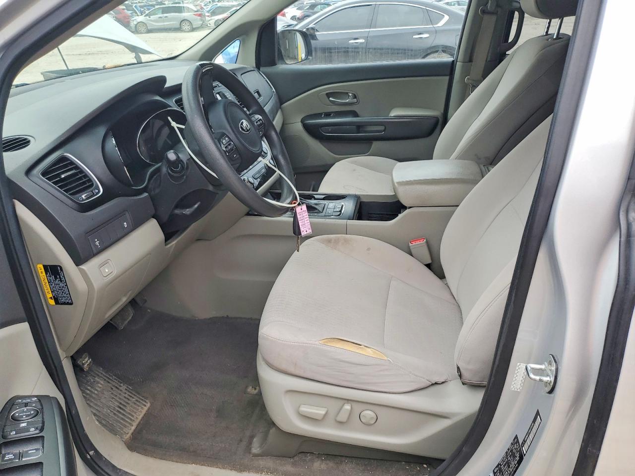 2016 Kia Sedona Lx - Фото 7