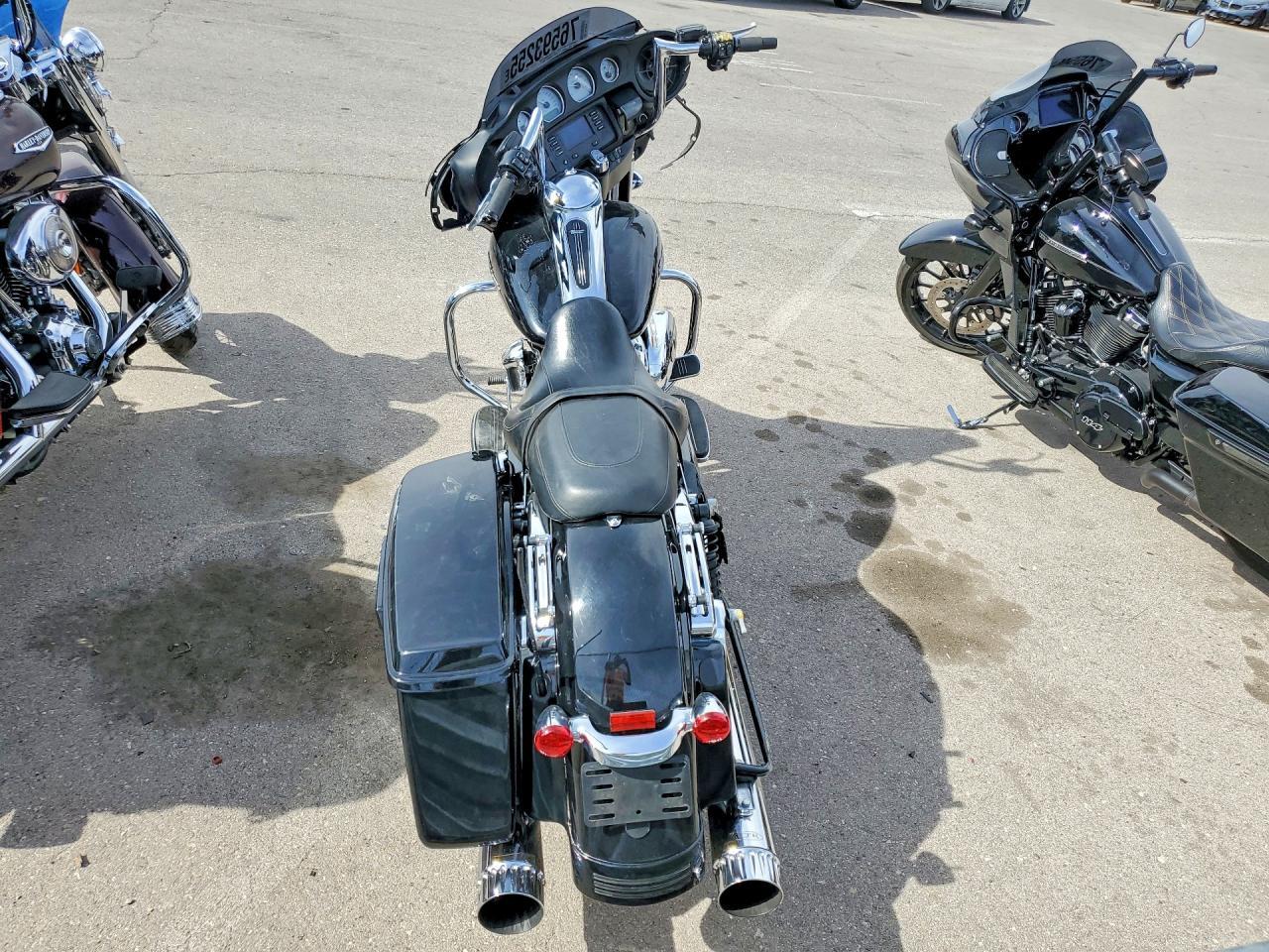 2017 Harley-Davidson Flhx Street Glide - Image 4
