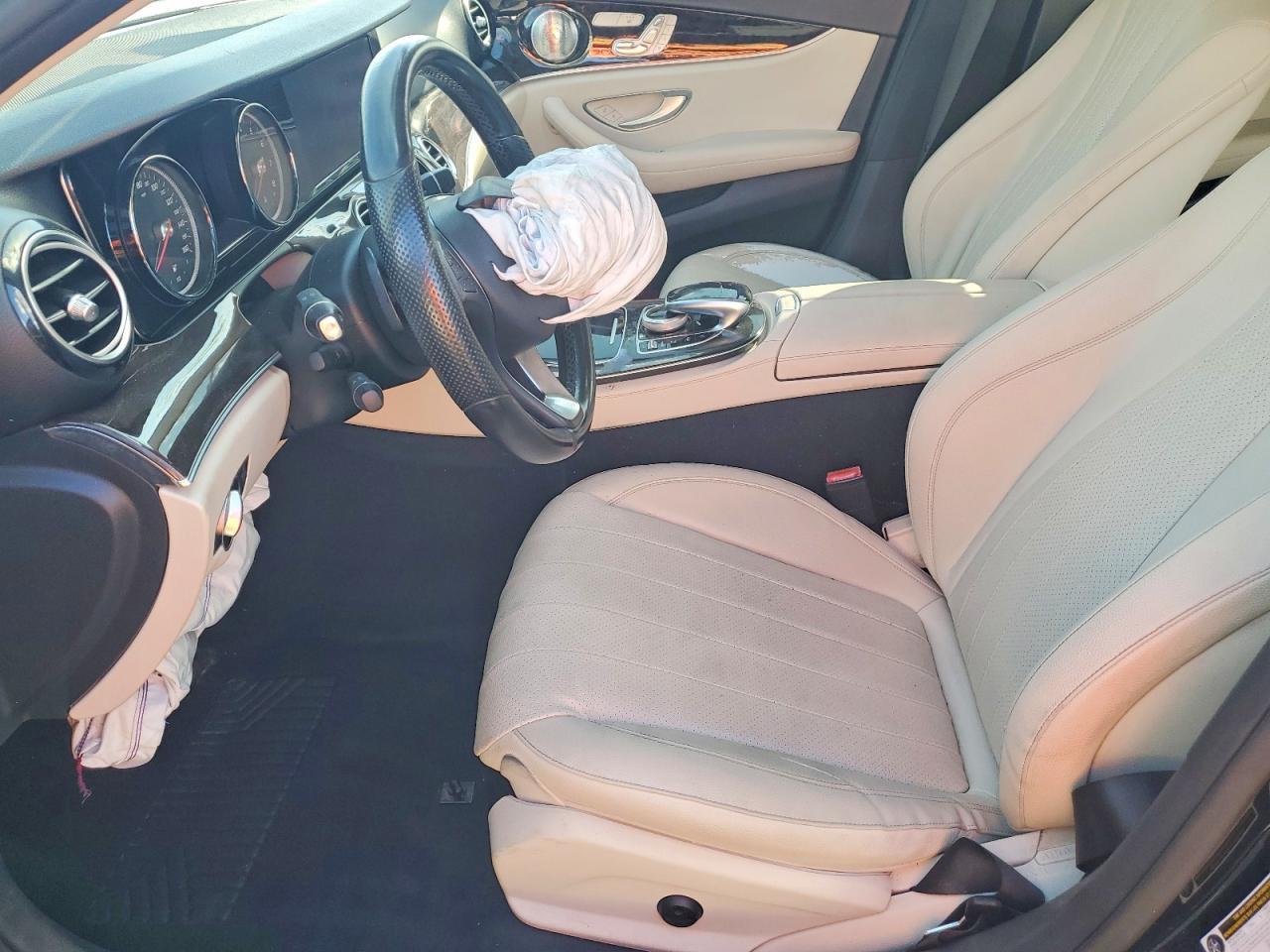 2017 Mercedes-Benz E 300 - Фото 7
