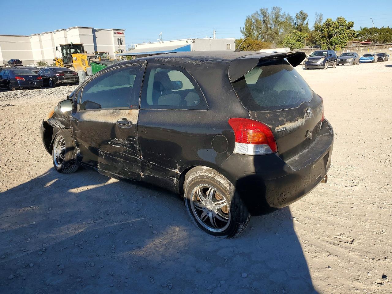 2009 Toyota Yaris - Фото 2