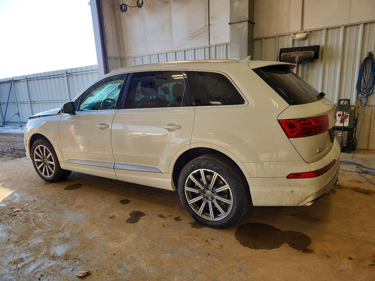 2019 Audi Q7 Premium Plus - Image 2
