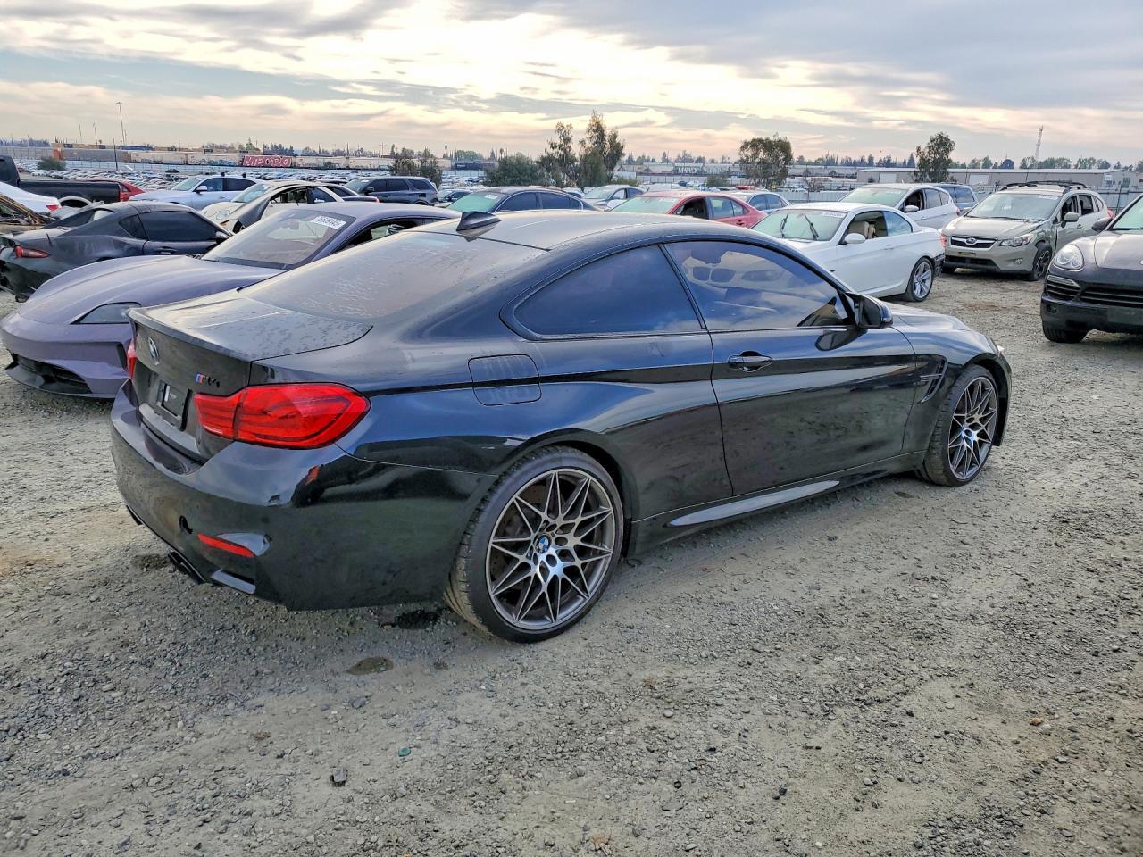 2018 BMW M4 - Фото 3