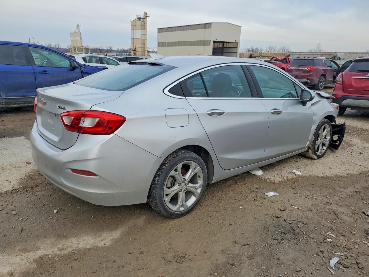 2017 Chevrolet Cruze Premier - Фото 3