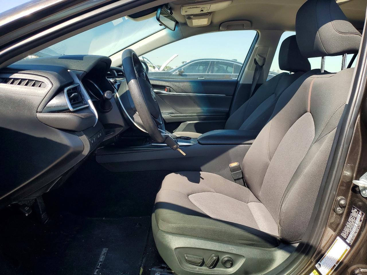 2018 Toyota Camry L - Фото 7