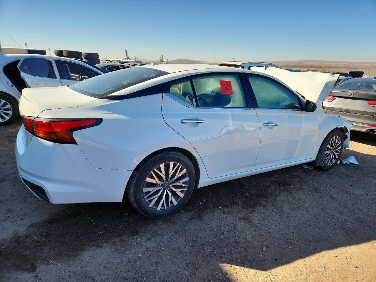 2025 Nissan Altima - Фото 3