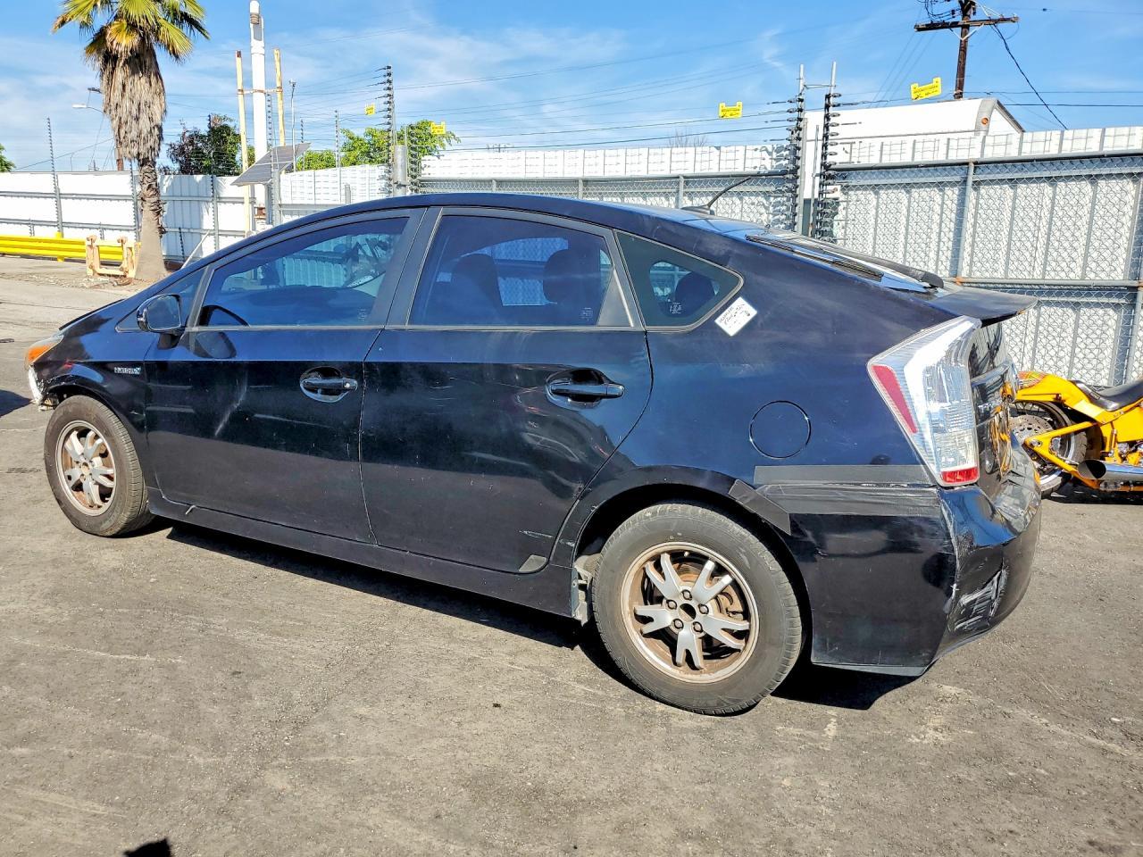 2010 Toyota Prius Ii - Image 2
