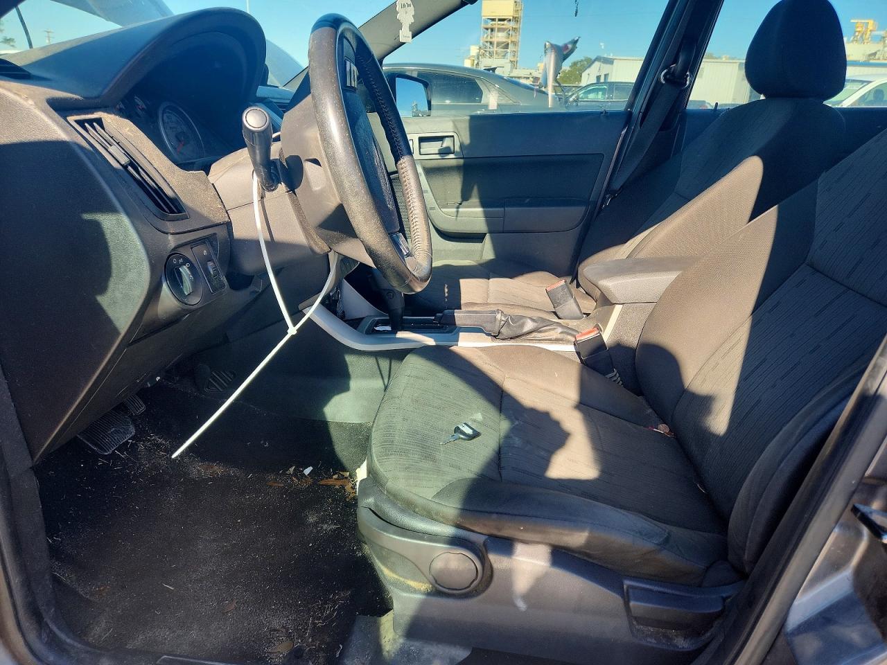 2010 Ford Focus Se - Фото 7