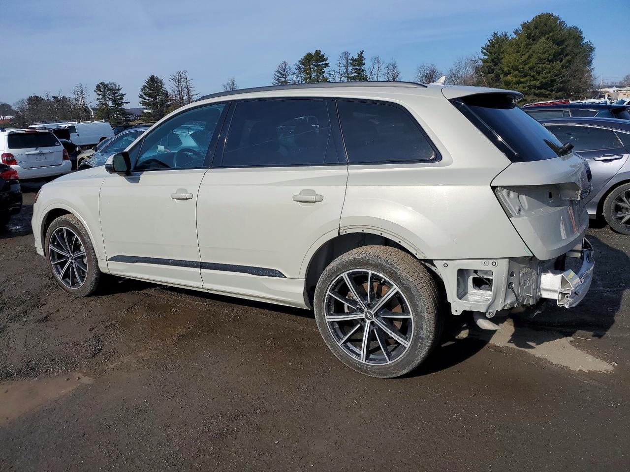 2022 Audi Q7 - Фото 2
