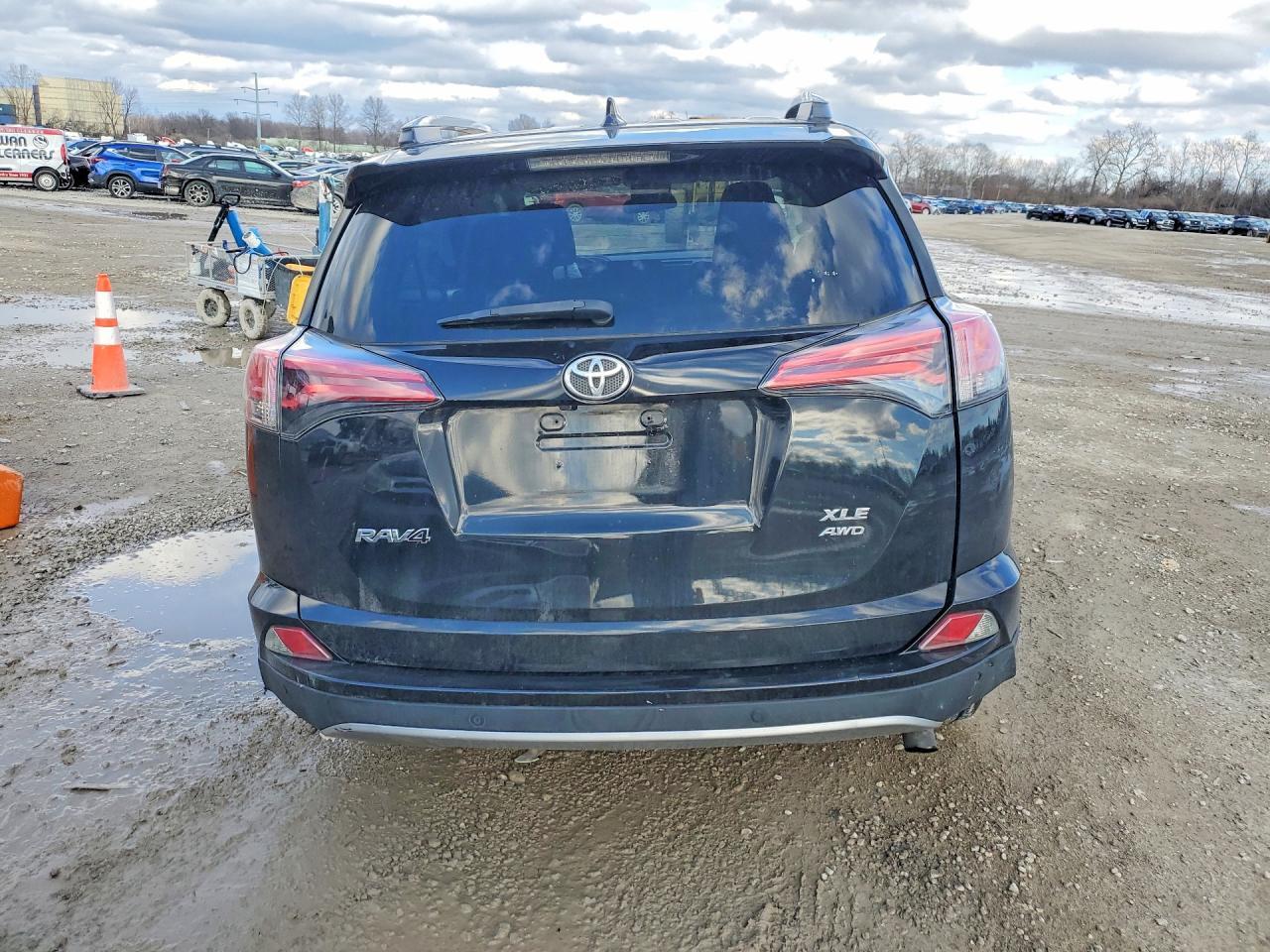 2018 Toyota Rav4 Adventure - Фото 6