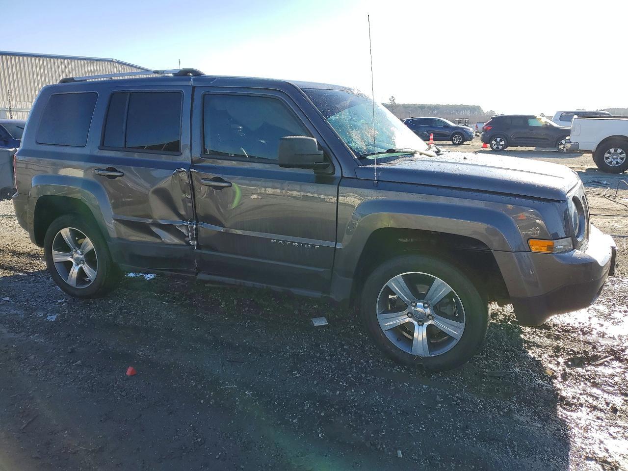 2016 Jeep Patriot Latitude - Фото 4