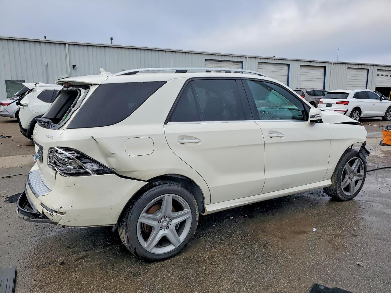 2015 Mercedes-Benz Ml 400 4Matic - Фото 3