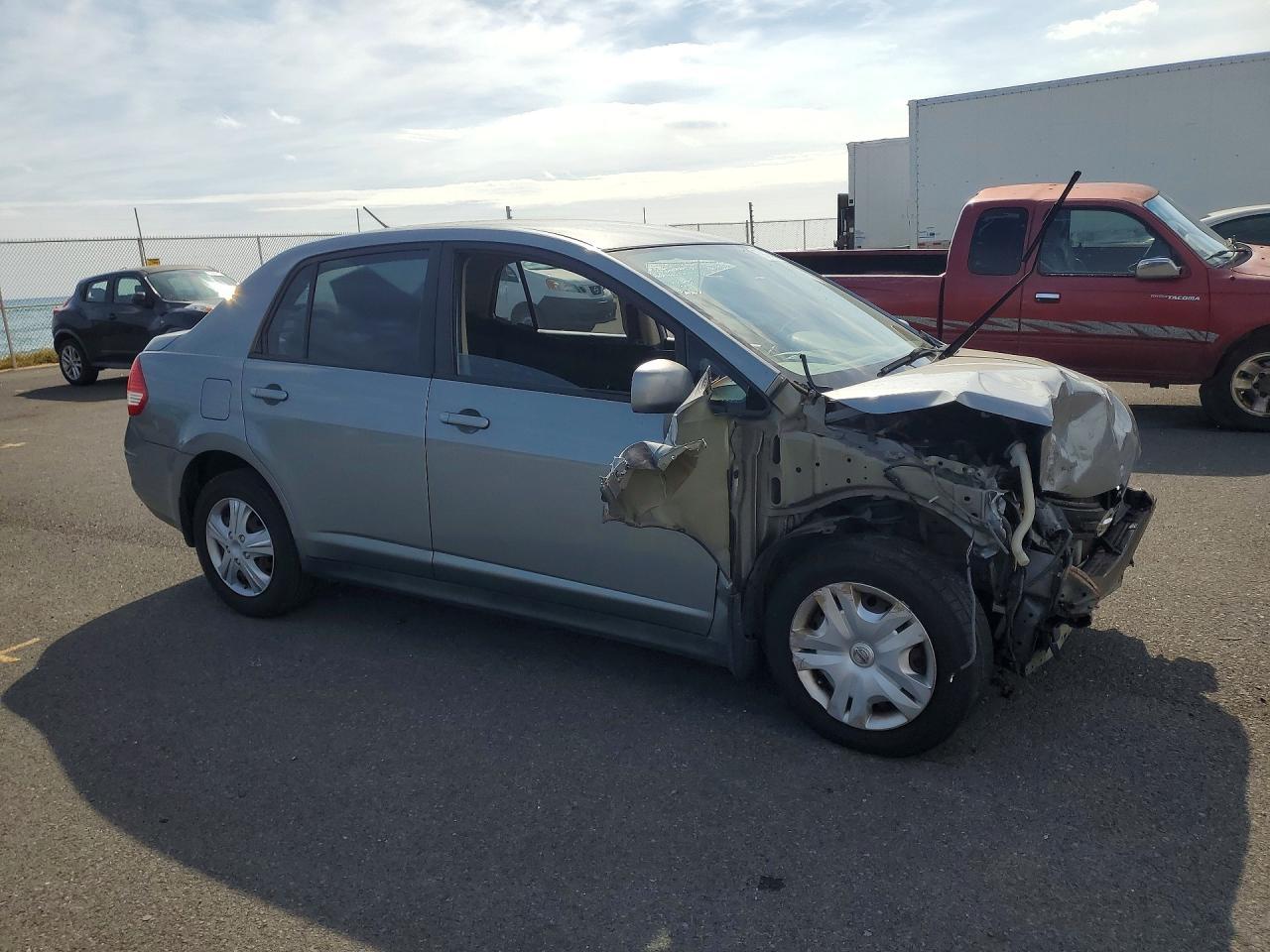 2010 Nissan Versa 1.8 S - Image 4