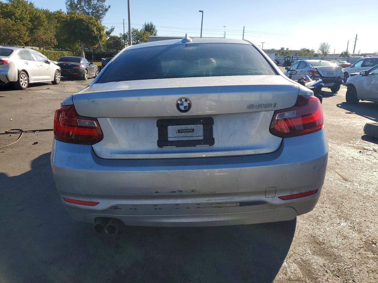 2016 BMW 228 I Sulev - Image 6