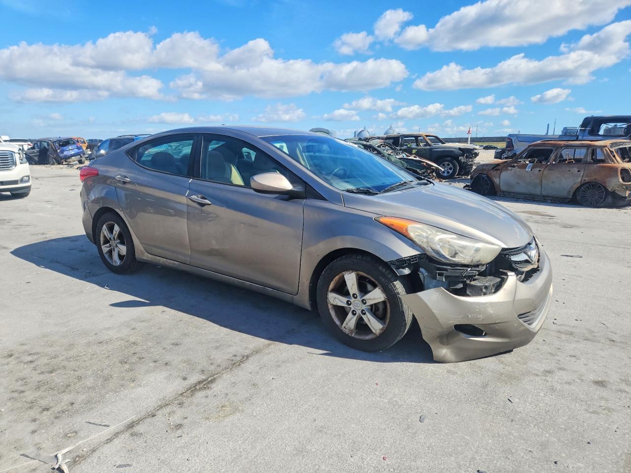 2013 Hyundai Elantra Gls - Фото 4