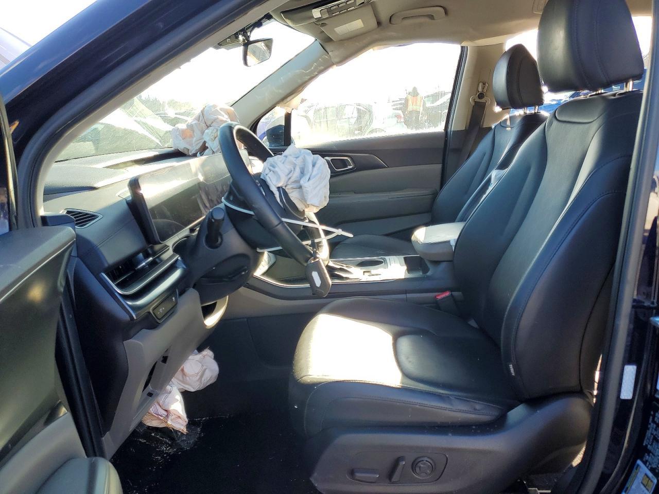 2025 Kia Carnival Lx - Image 7