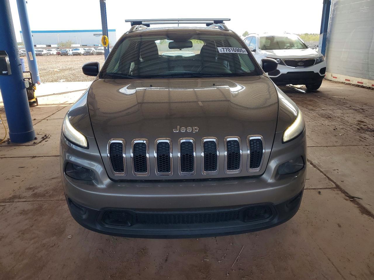 2017 Jeep Cherokee Sport - Image 5