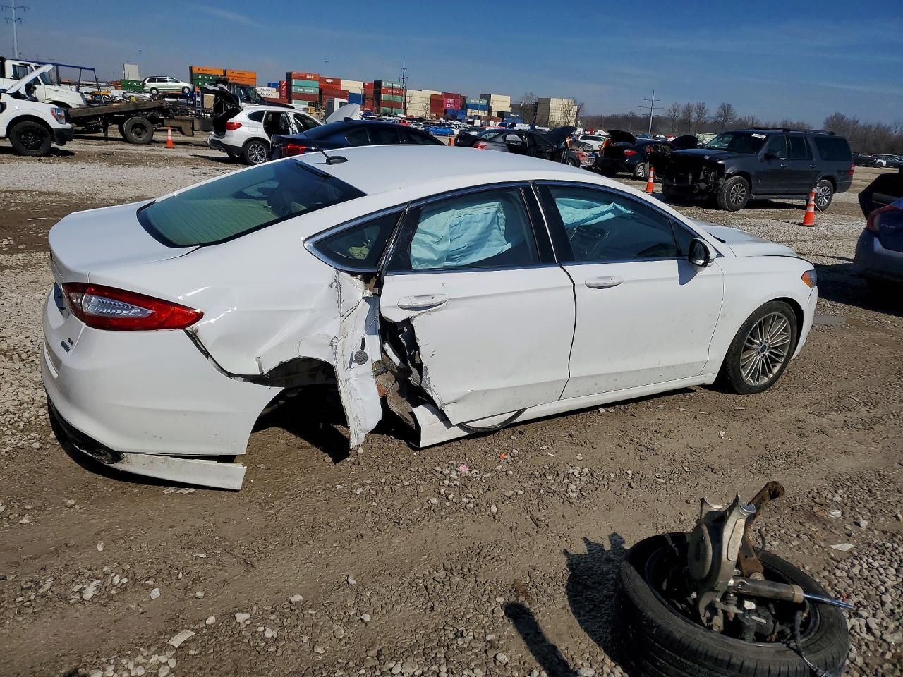 2014 Ford Fusion Se - Фото 3