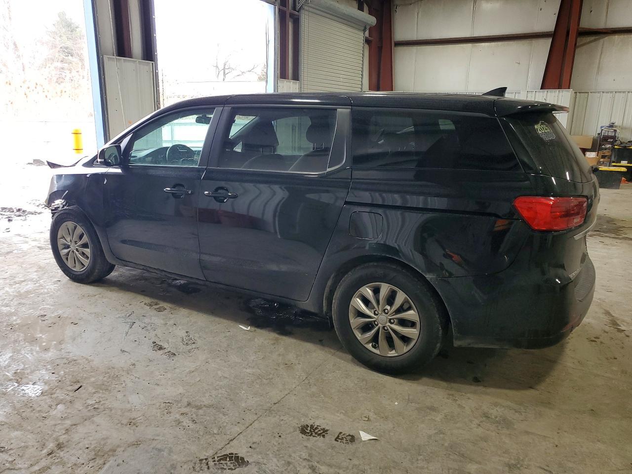 2021 Kia Sedona Lx - Фото 2