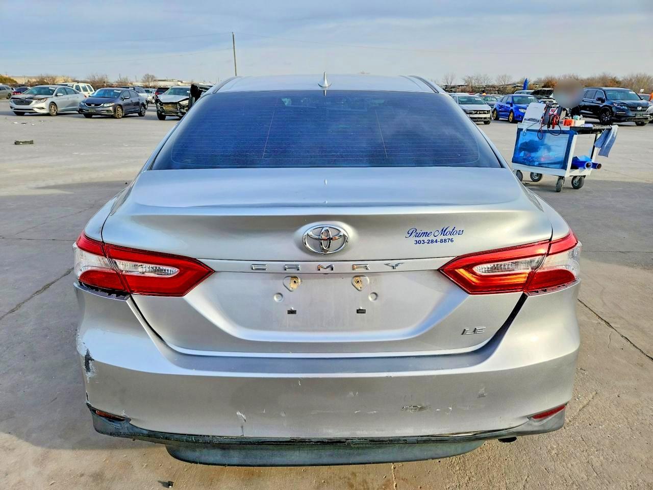 2020 Toyota Camry Le - Фото 6