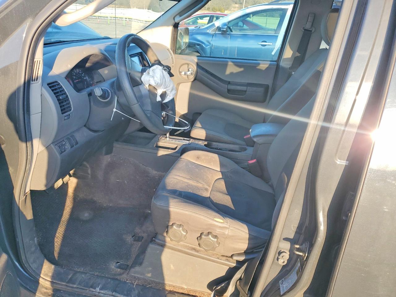 2011 Nissan Xterra X - Фото 7