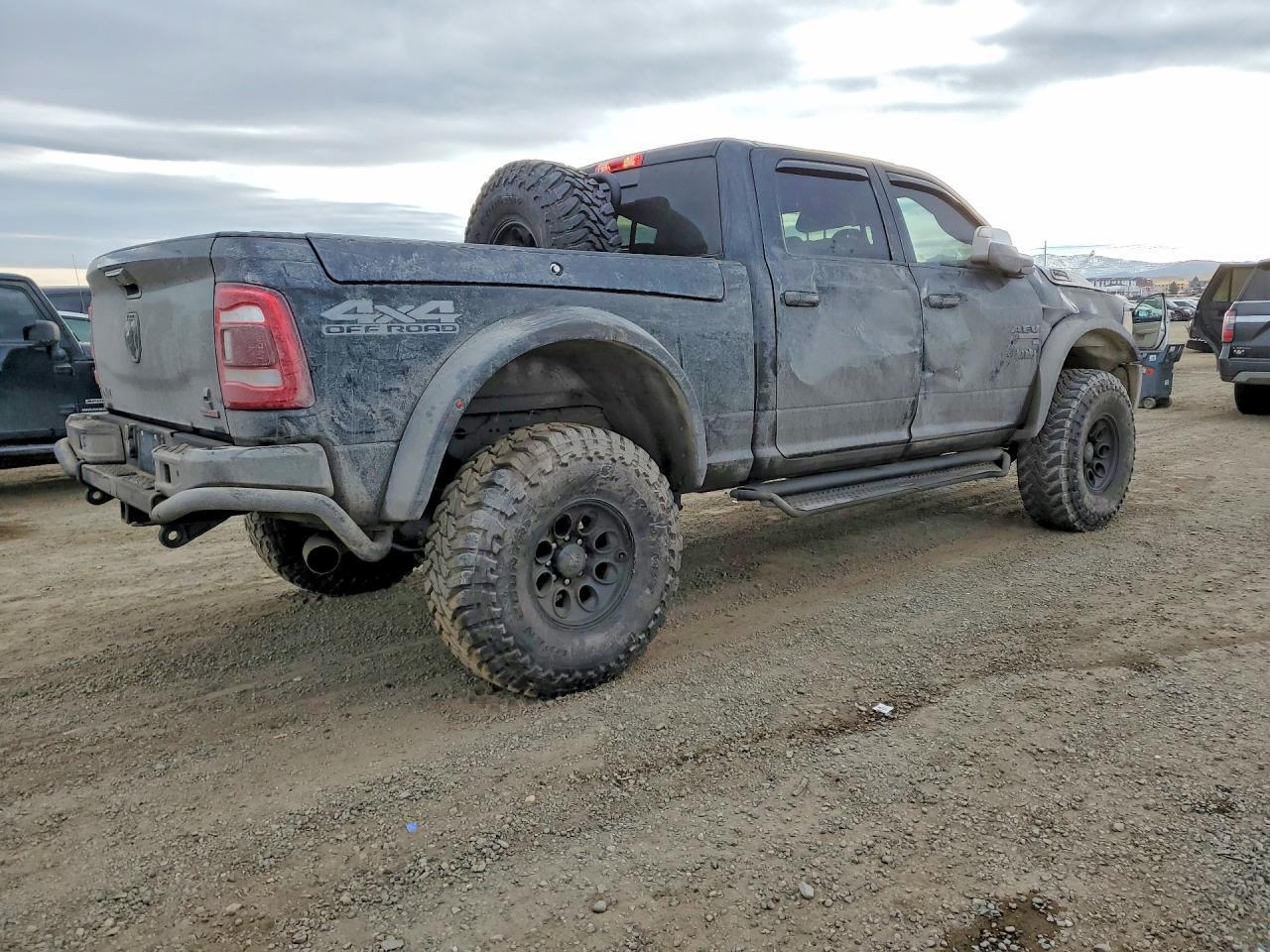 2022 Ram 2500 Laramie - Фото 3