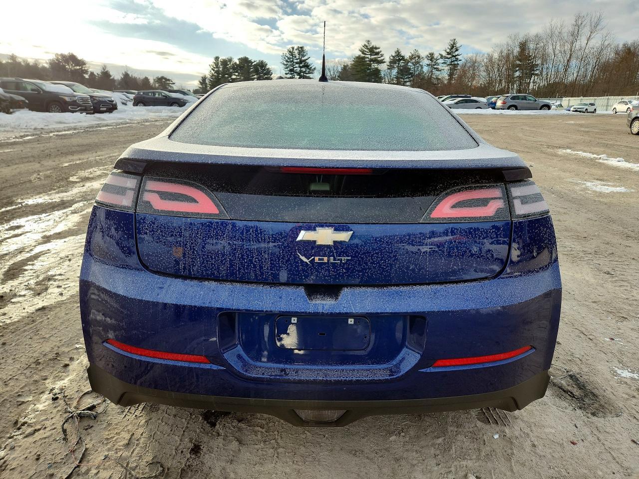 2013 Chevrolet Volt - Image 6