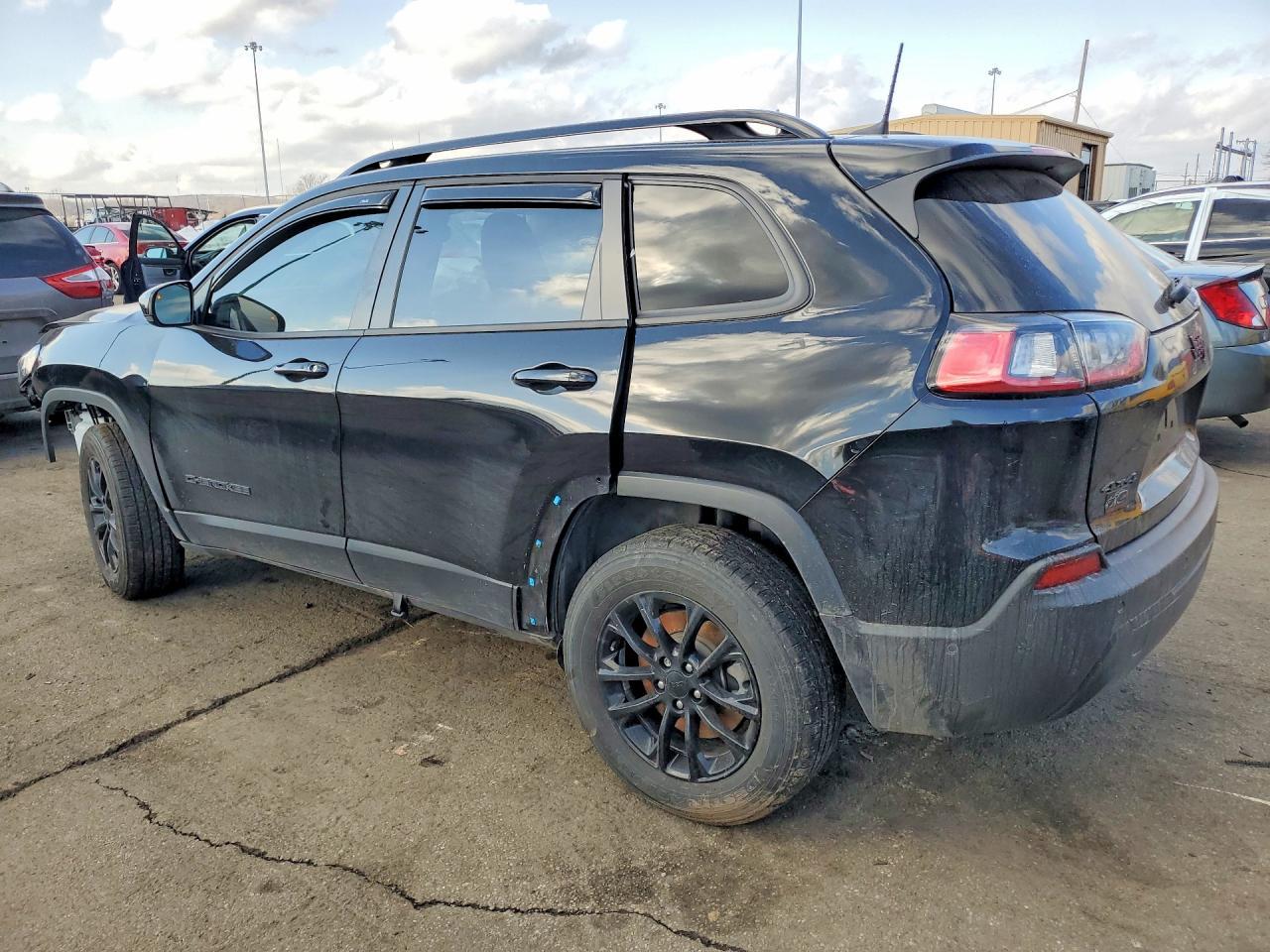 2023 Jeep Cherokee Altitude Lux - Фото 2