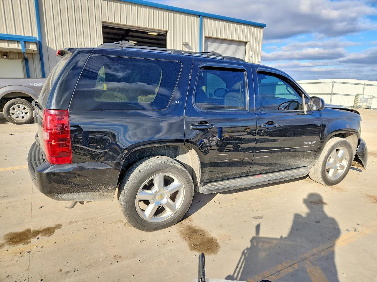 2013 Chevrolet Tahoe C1500 Lt - Image 3