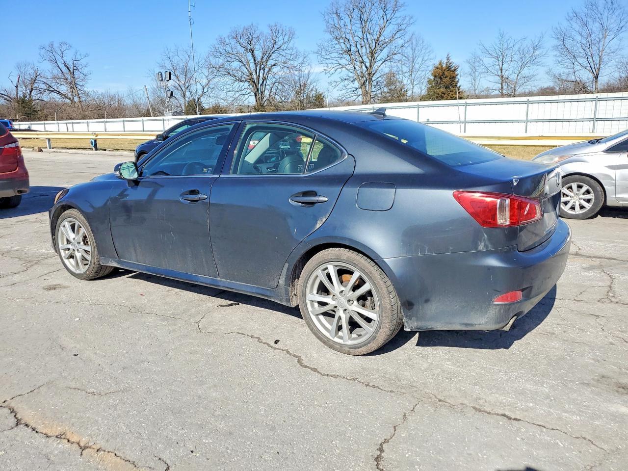 2011 Lexus Is 250 - Image 2