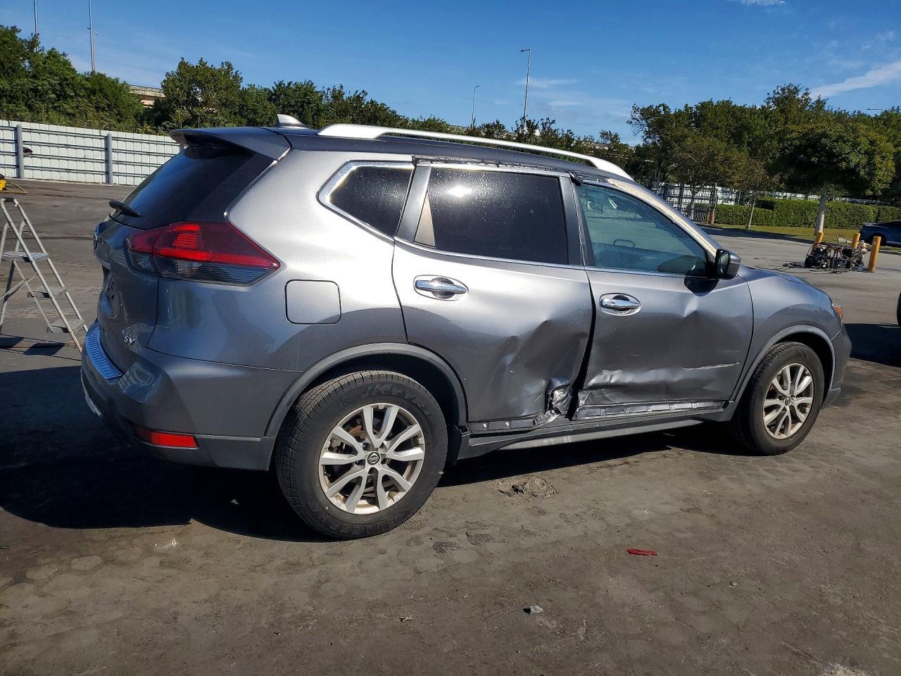 2020 Nissan Rogue S - Image 3